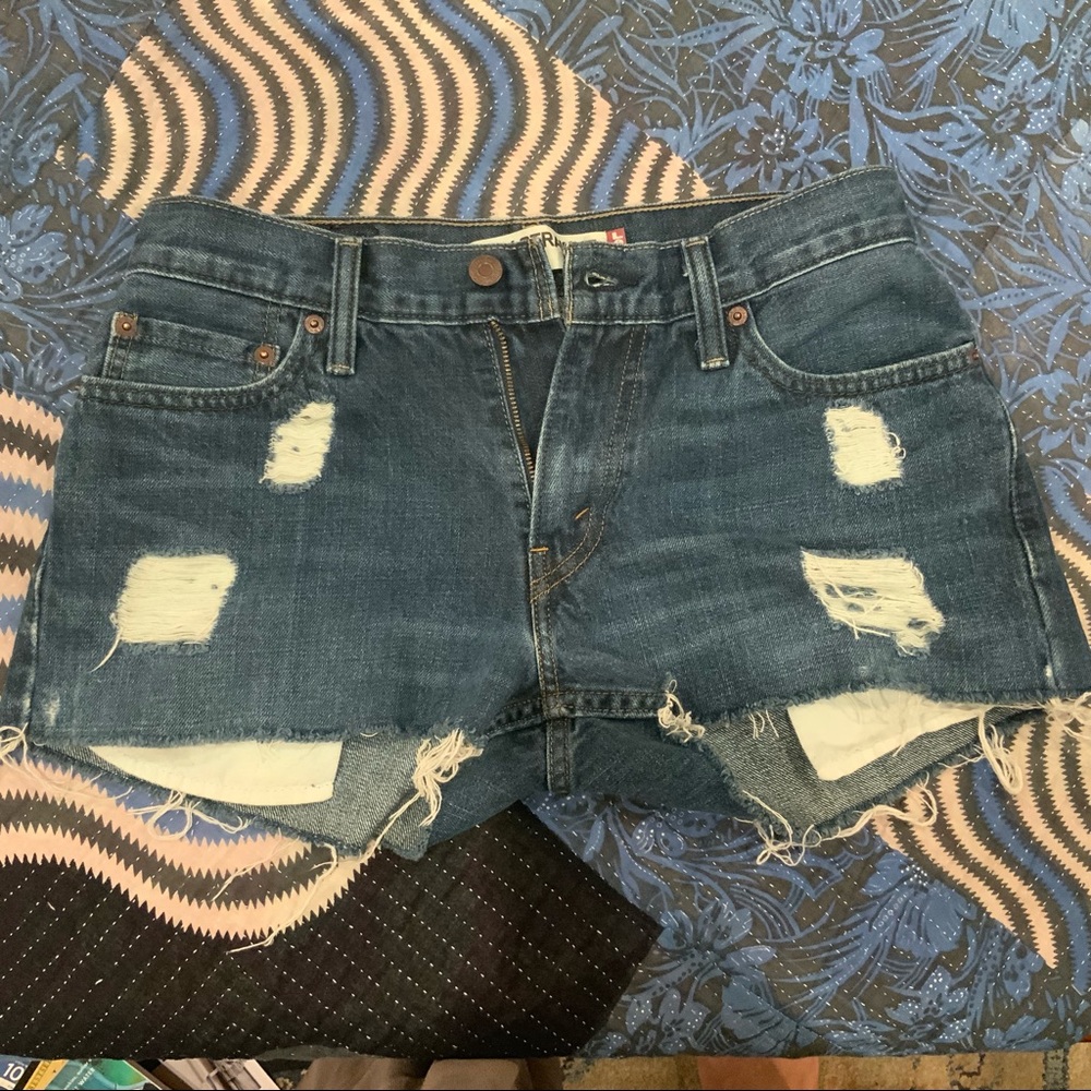 Levi’s cutoff jean shorts